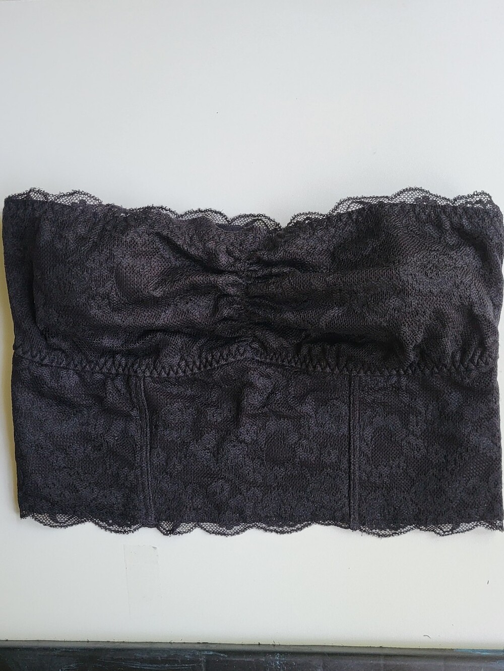 VS Pink Black Lace Bandeau Bra w. Gold Charm Detail Size Small